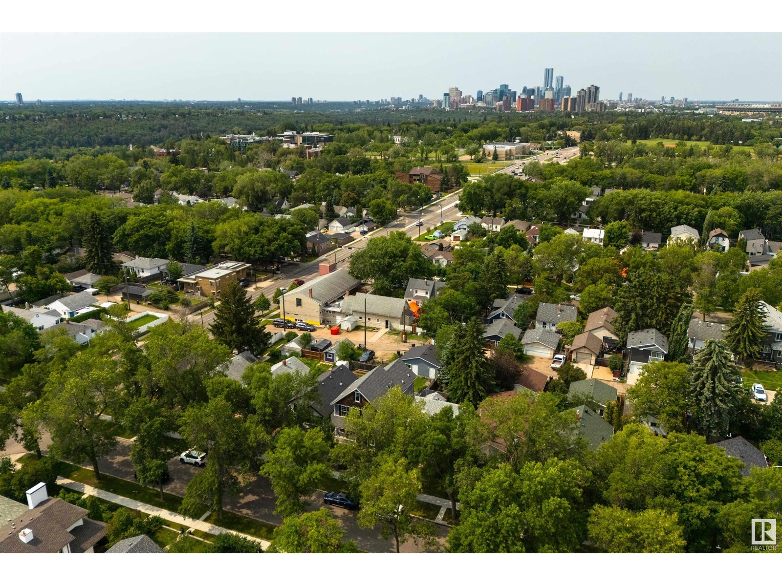 Photo 17 of 11216 67 St Nw, Edmonton AB