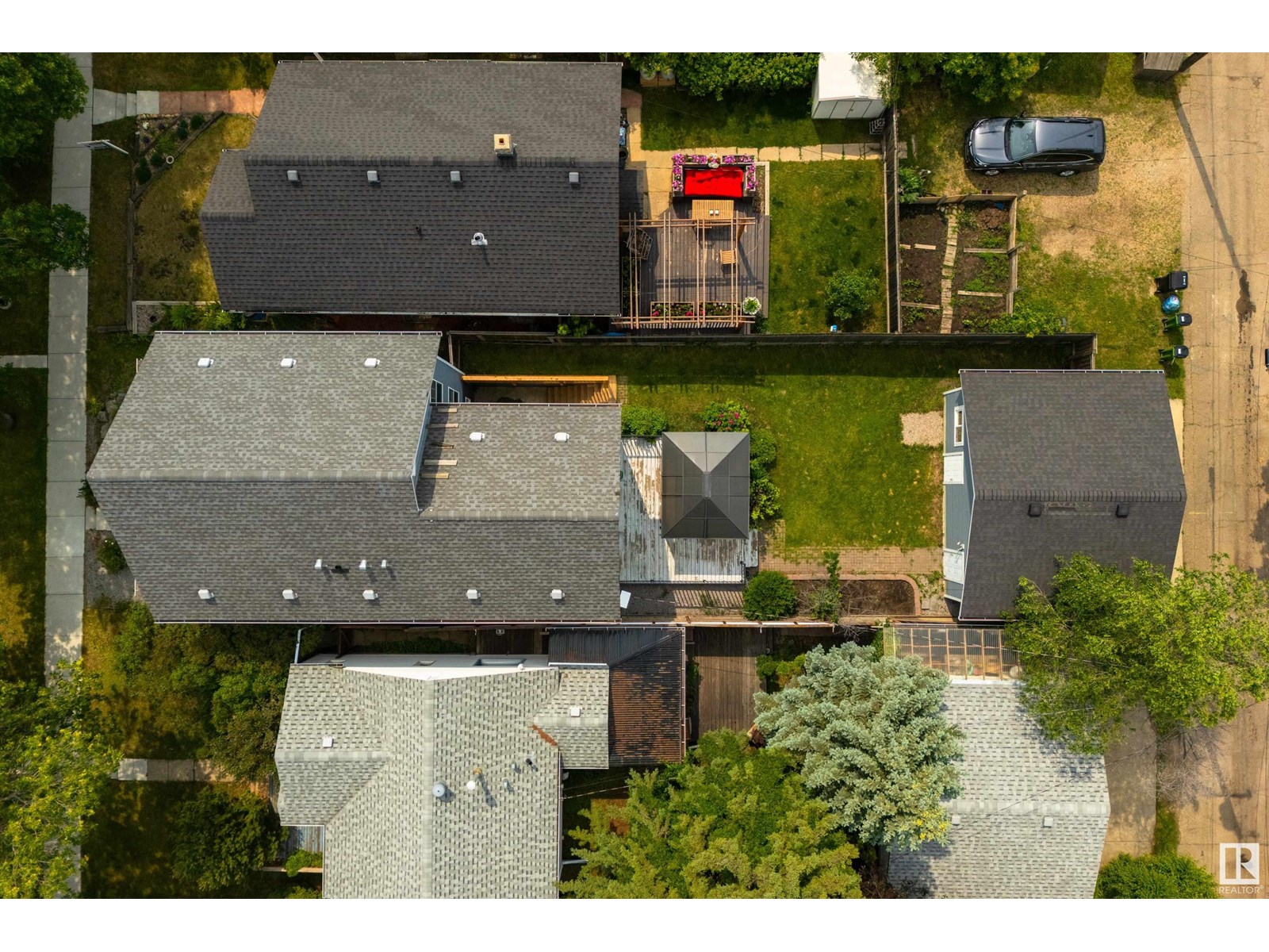 Photo 41 of 11216 67 St Nw, Edmonton AB