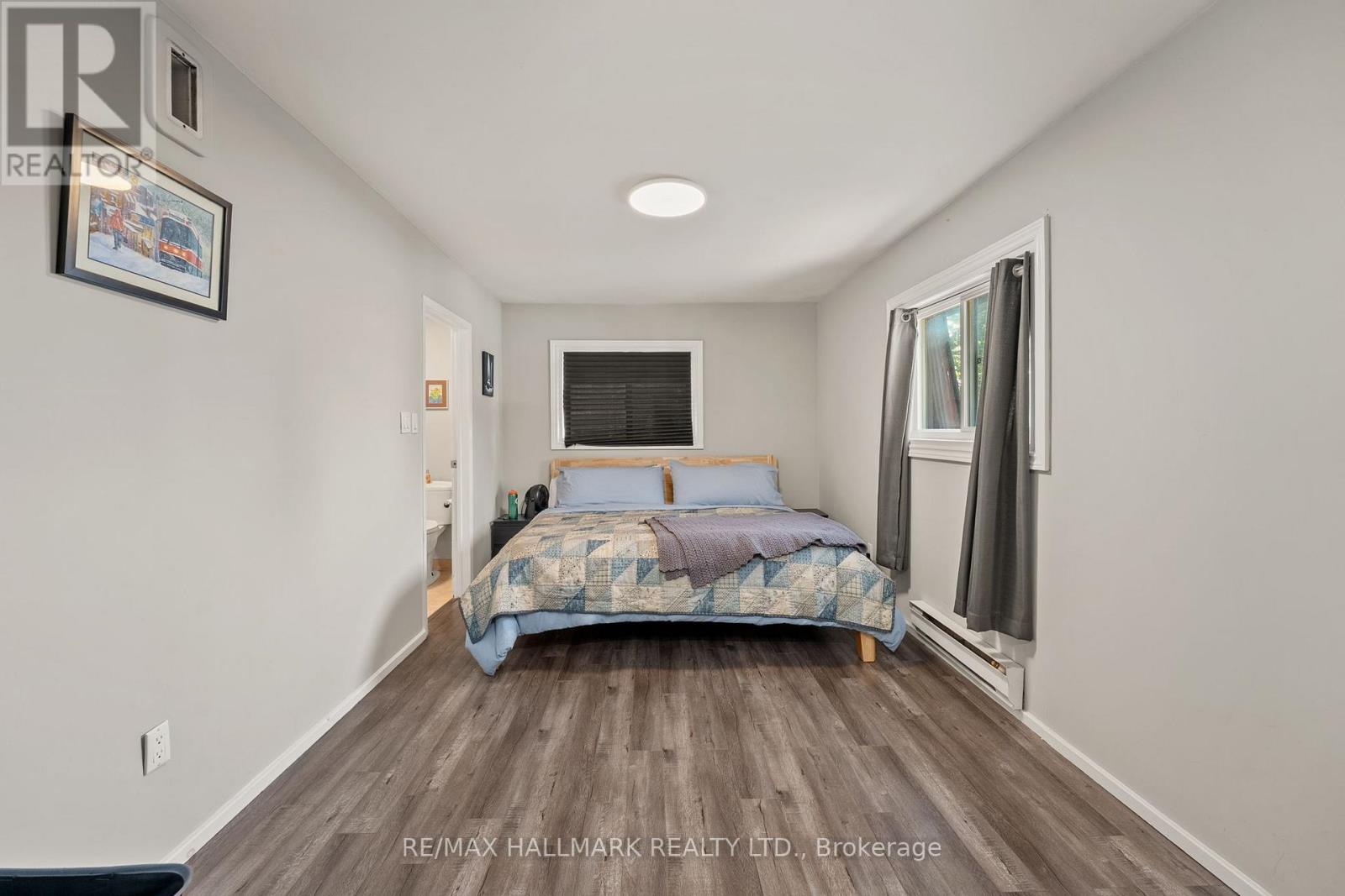 Photo 27 of 41 Shirlea Boulevard, Georgina ON