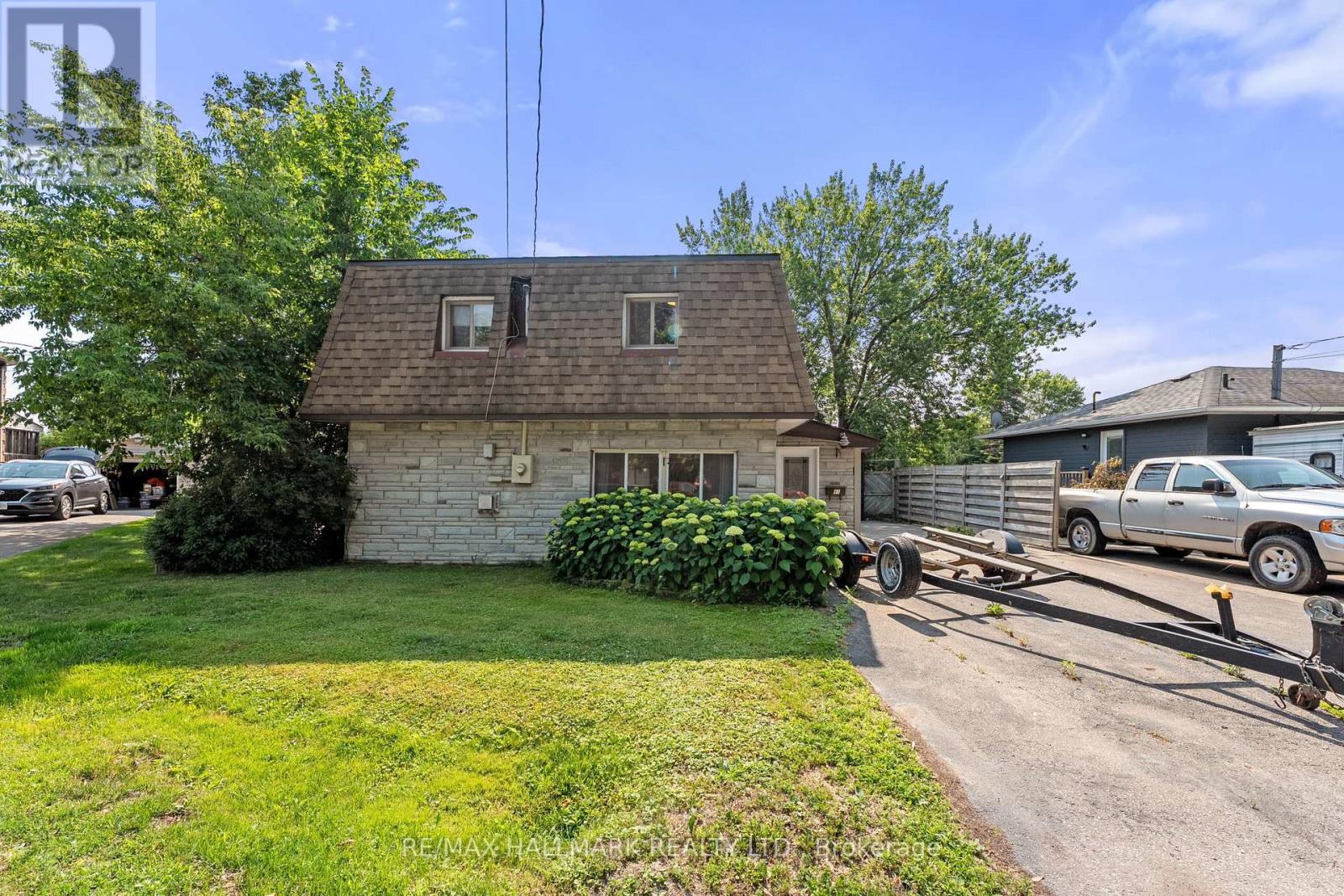 Photo 19 of 41 Shirlea Boulevard, Georgina ON