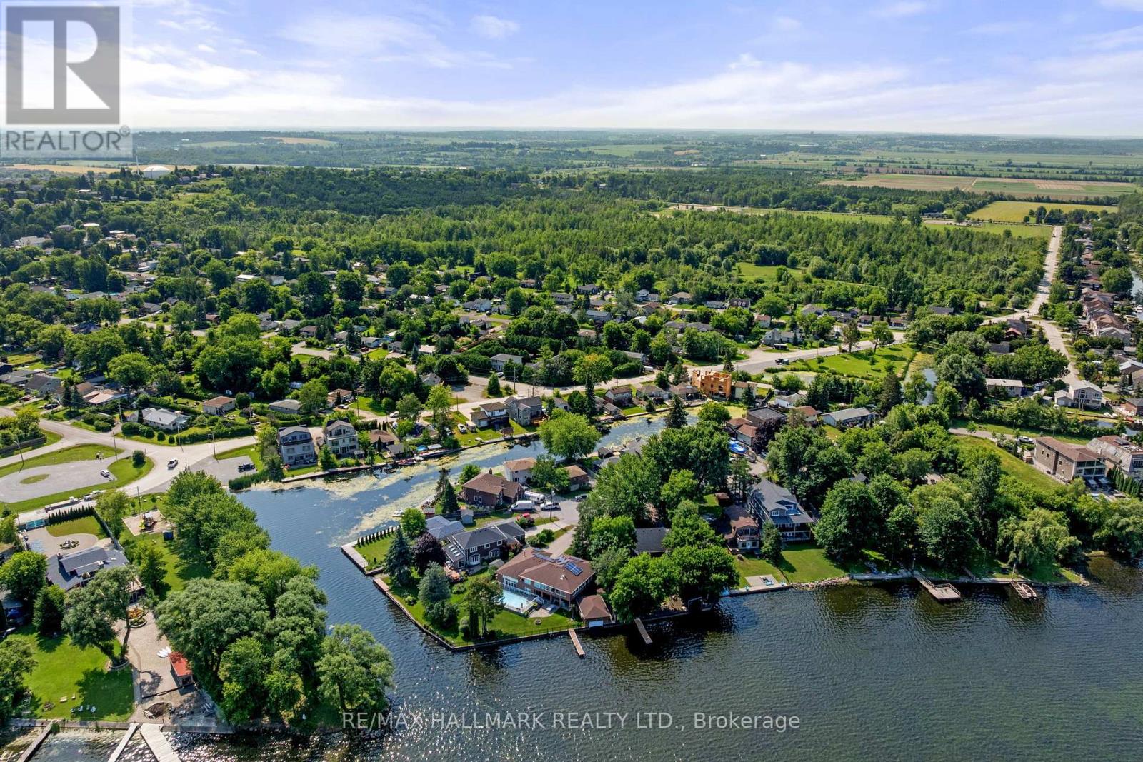 Photo 7 of 41 Shirlea Boulevard, Georgina ON