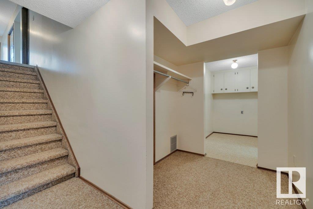 Photo 29 of 3520 103 Av Nw, Edmonton AB