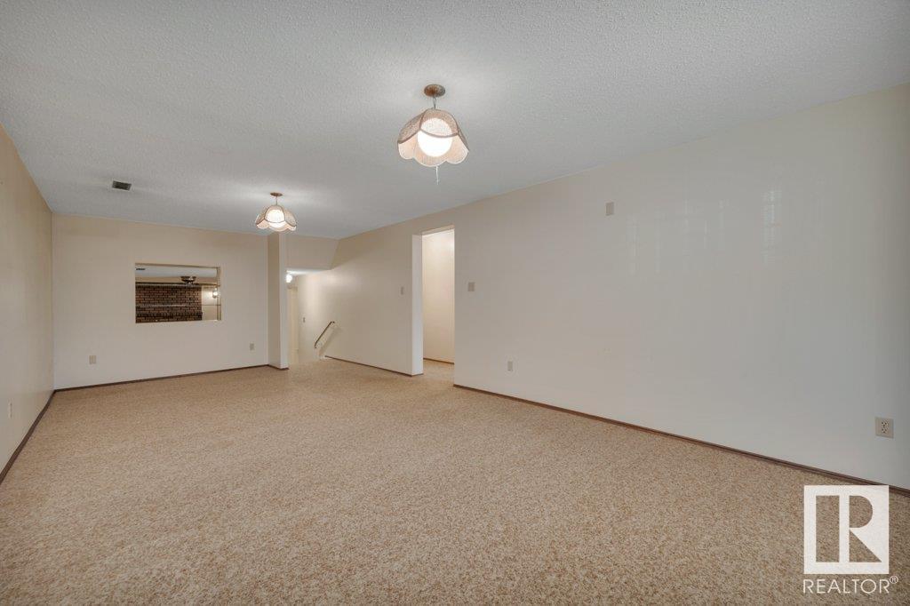 Photo 54 of 3520 103 Av Nw, Edmonton AB