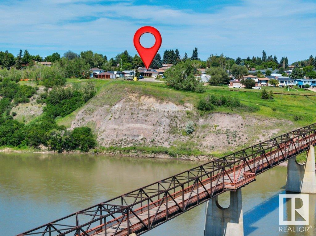 Photo 56 of 3520 103 Av Nw, Edmonton AB