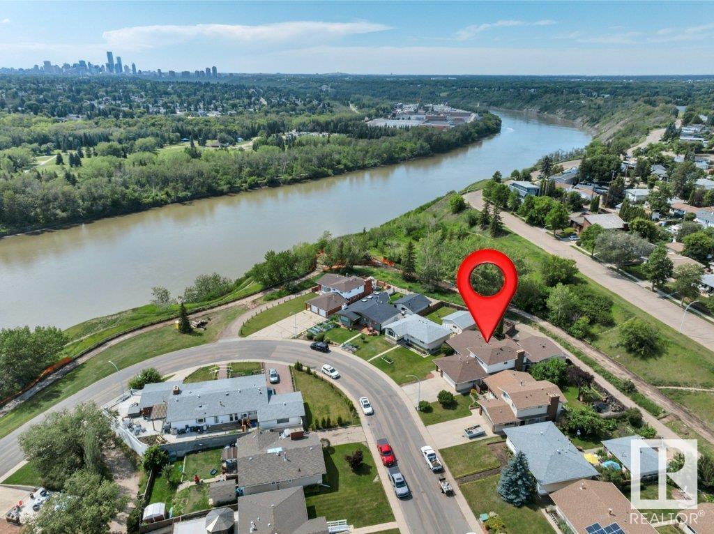 Photo 7 of 3520 103 Av Nw, Edmonton AB