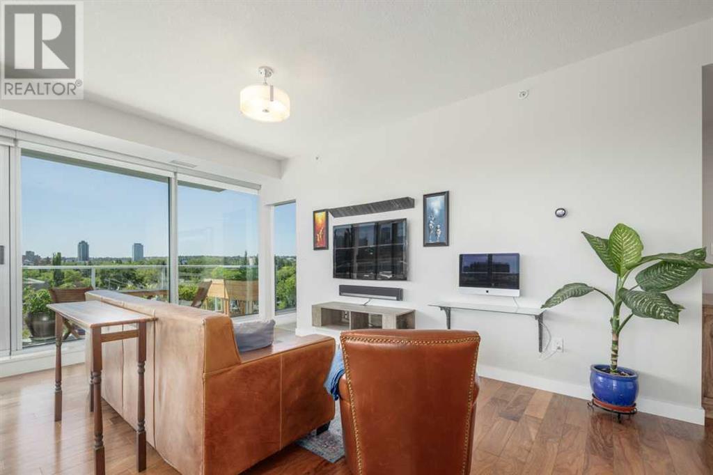 Single Family House for Sale in    Avenue NW Hillhurst Calgary 