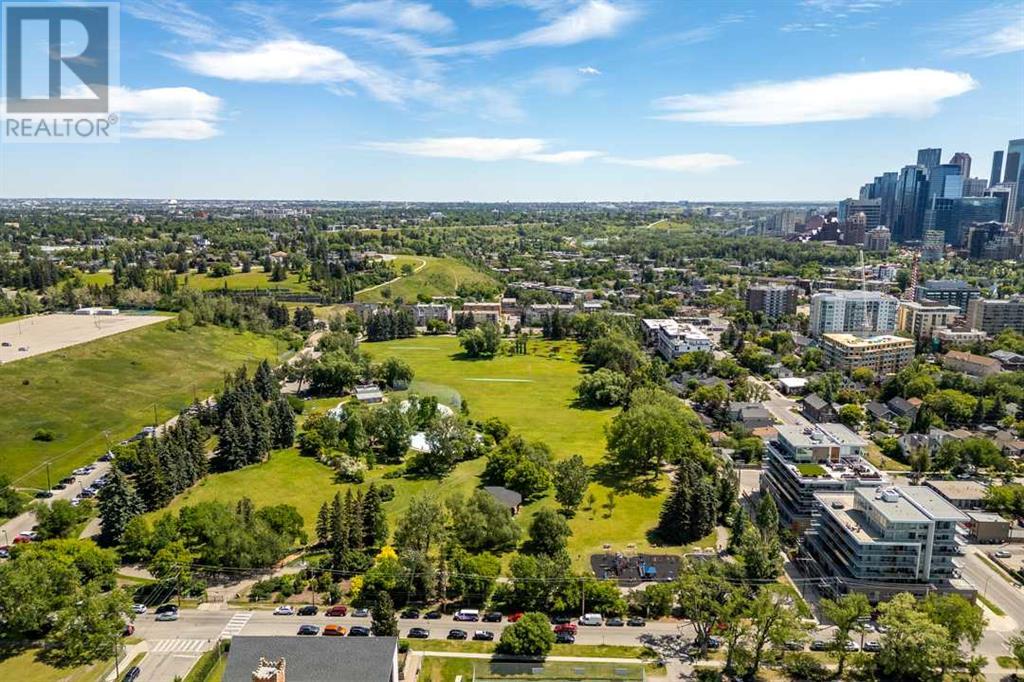 Single Family House for Sale in    Avenue NW Hillhurst Calgary 
