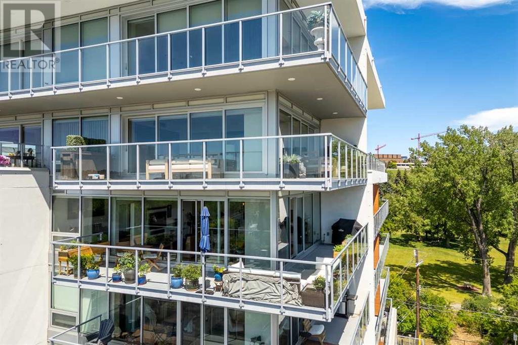 Single Family House for Sale in    Avenue NW Hillhurst Calgary 
