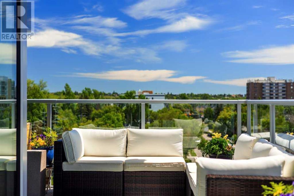 Single Family House for Sale in    Avenue NW Hillhurst Calgary 