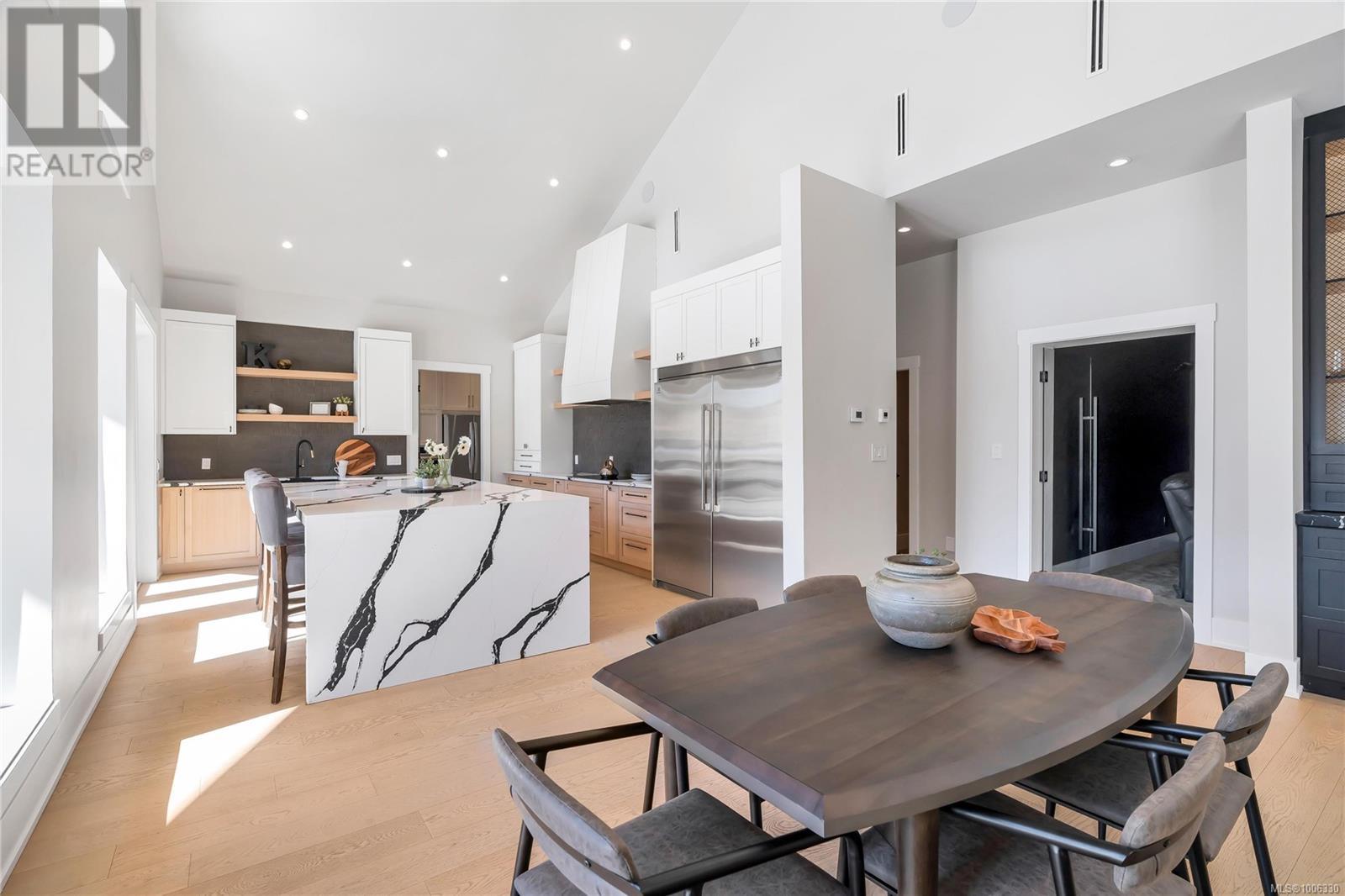  6707 Willis Point Road, Central Saanich