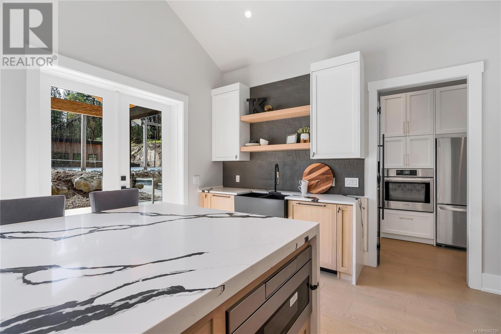  6707 Willis Point Road, Central Saanich