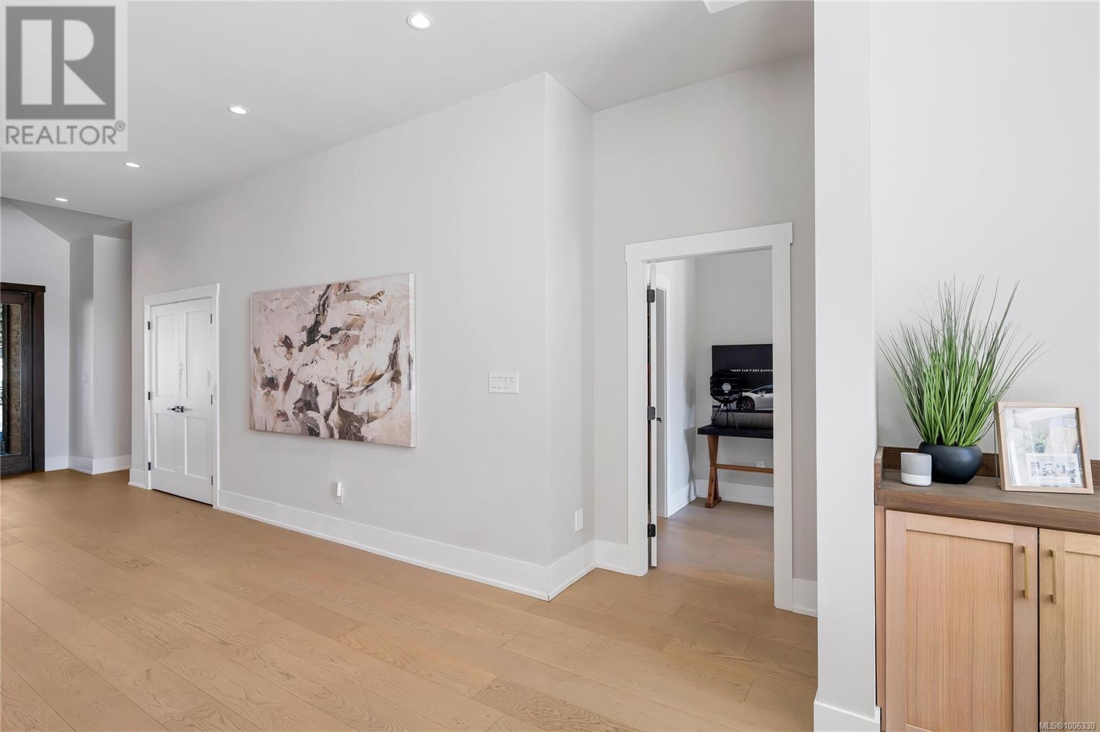  6707 Willis Point Road, Central Saanich