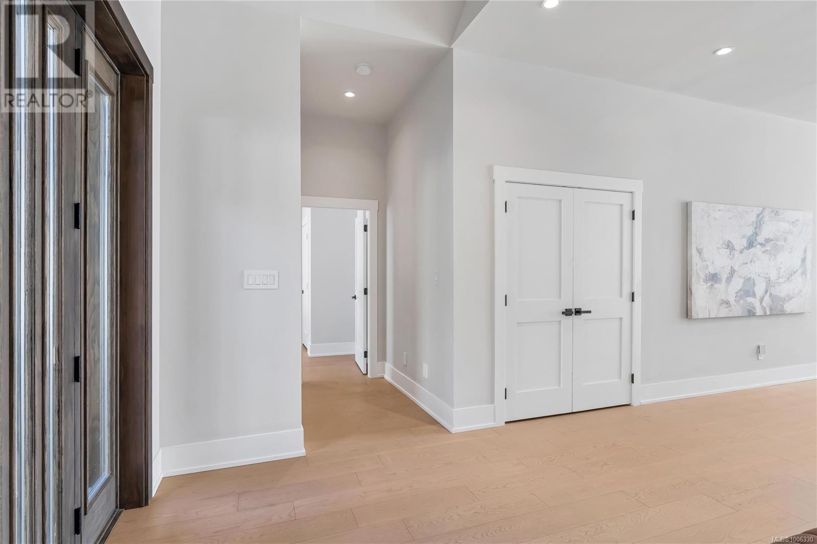  6707 Willis Point Road, Central Saanich