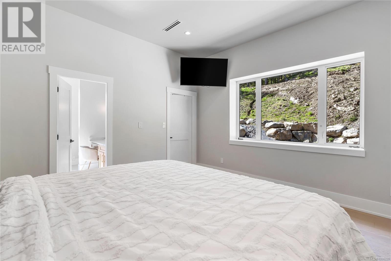  6707 Willis Point Road, Central Saanich