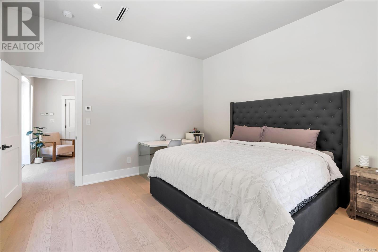  6707 Willis Point Road, Central Saanich