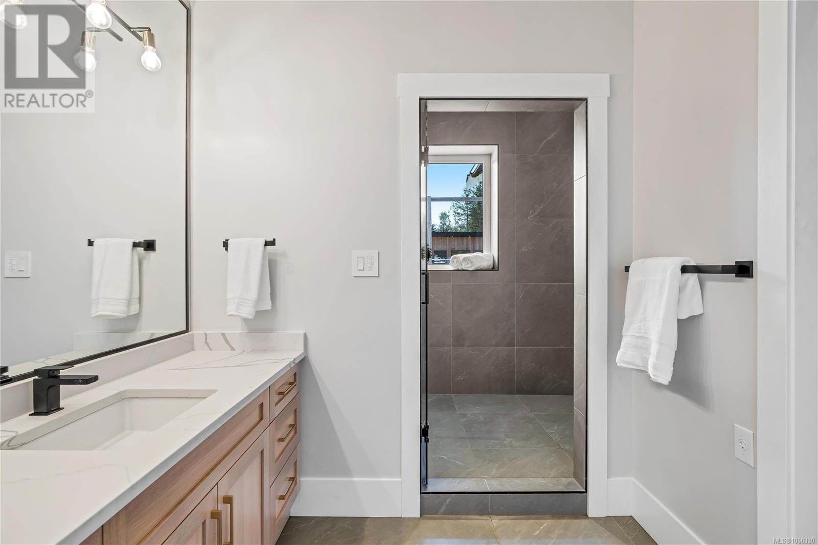  6707 Willis Point Road, Central Saanich