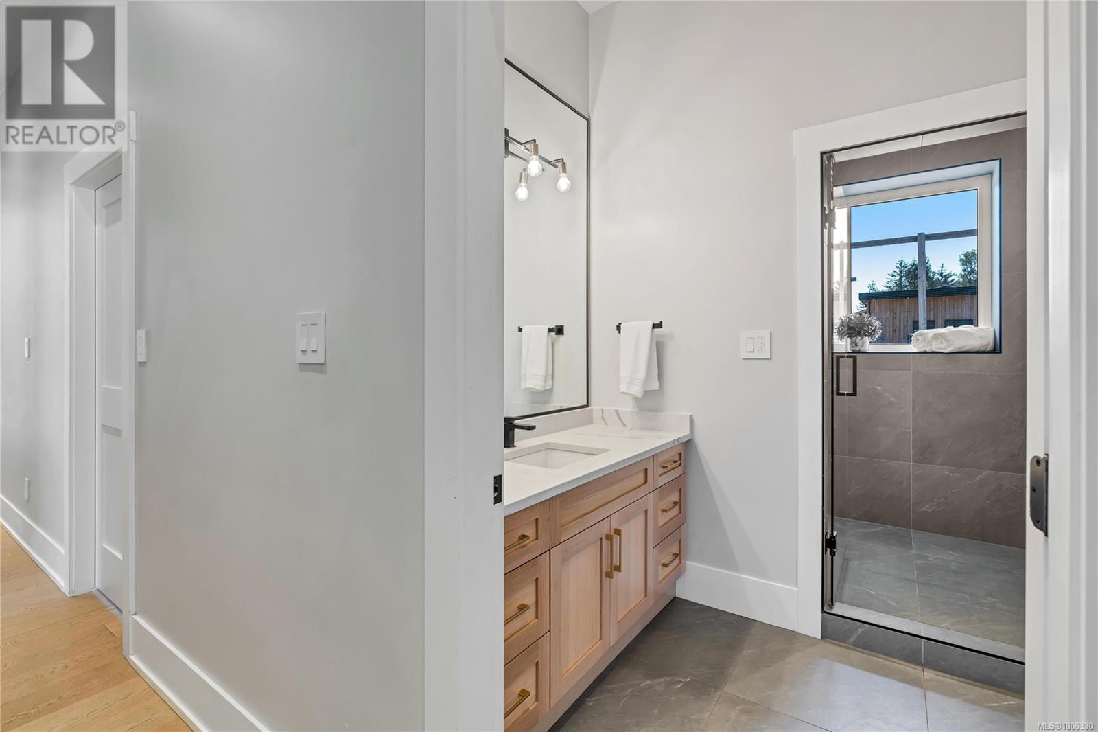  6707 Willis Point Road, Central Saanich