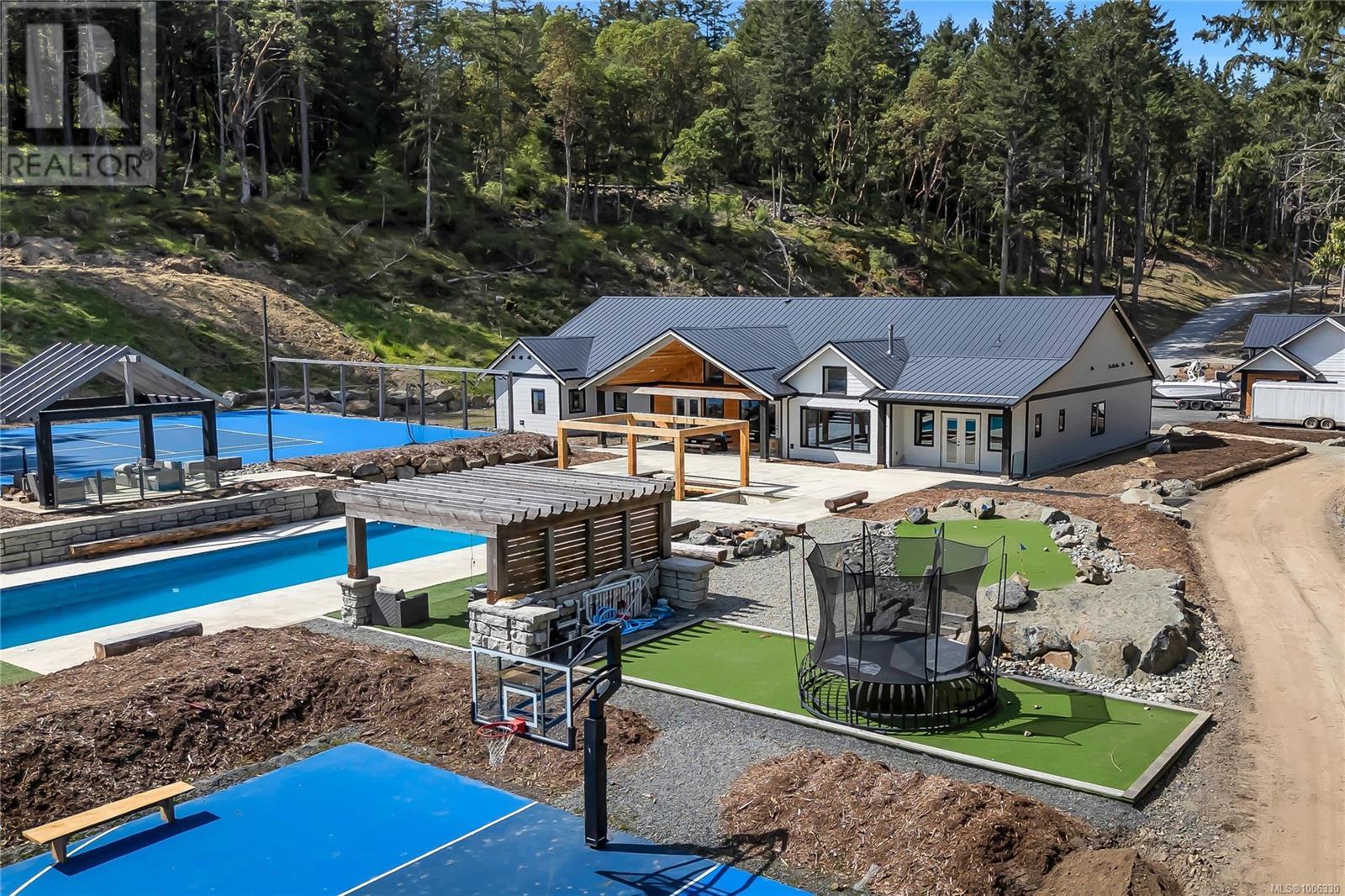  6707 Willis Point Road, Central Saanich