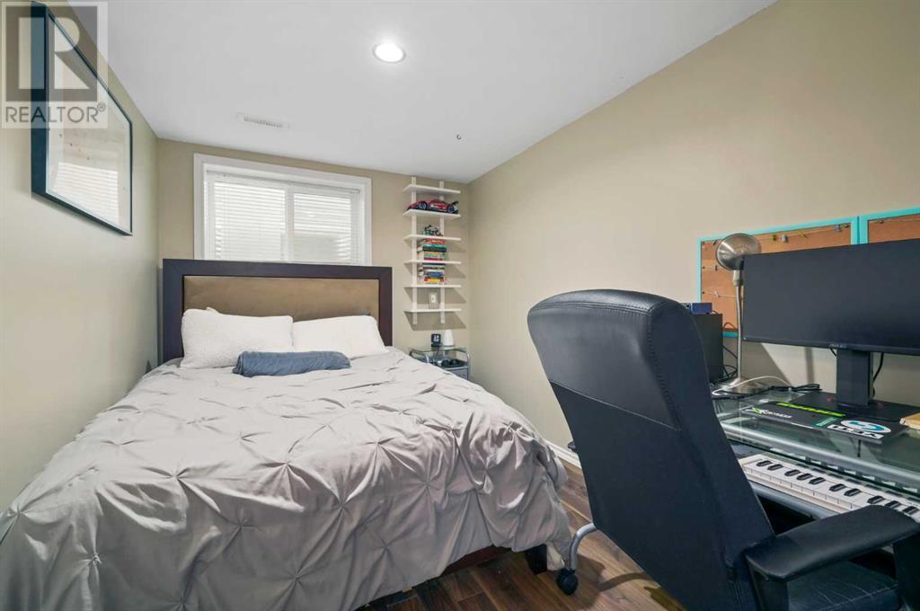 20 Bridlecrest Court SW, Calgary, Alberta