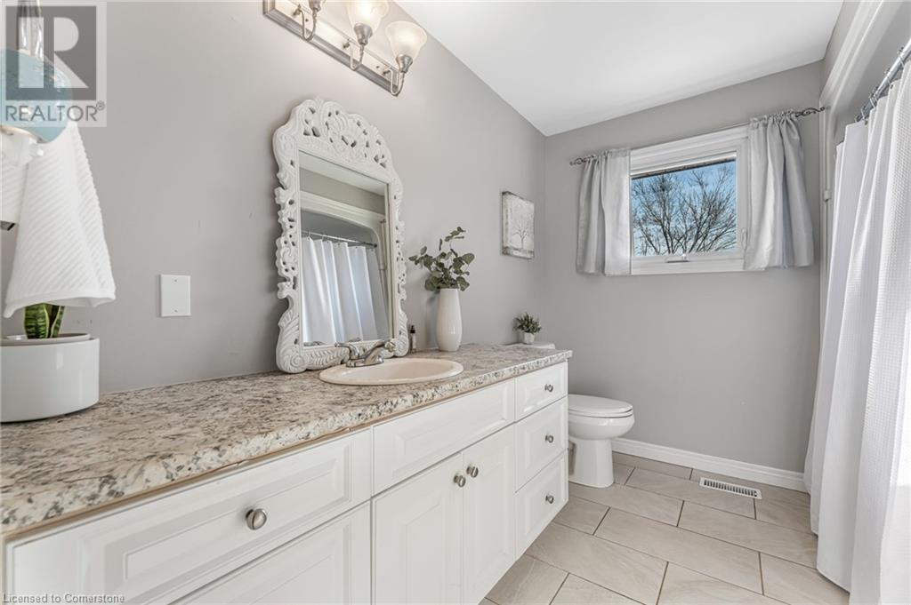 Photo 24 of 7761 Canborough Road, Dunnville ON