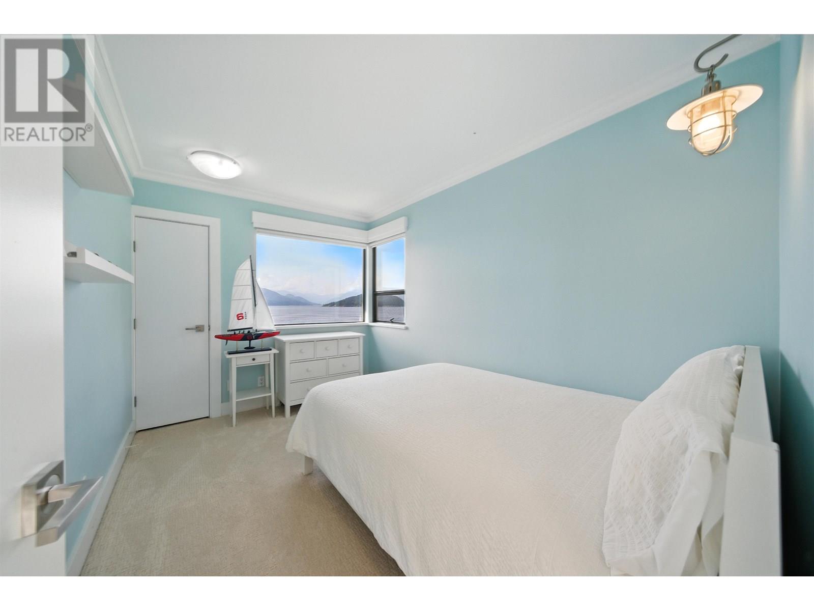8275 PASCO ROAD, West Vancouver