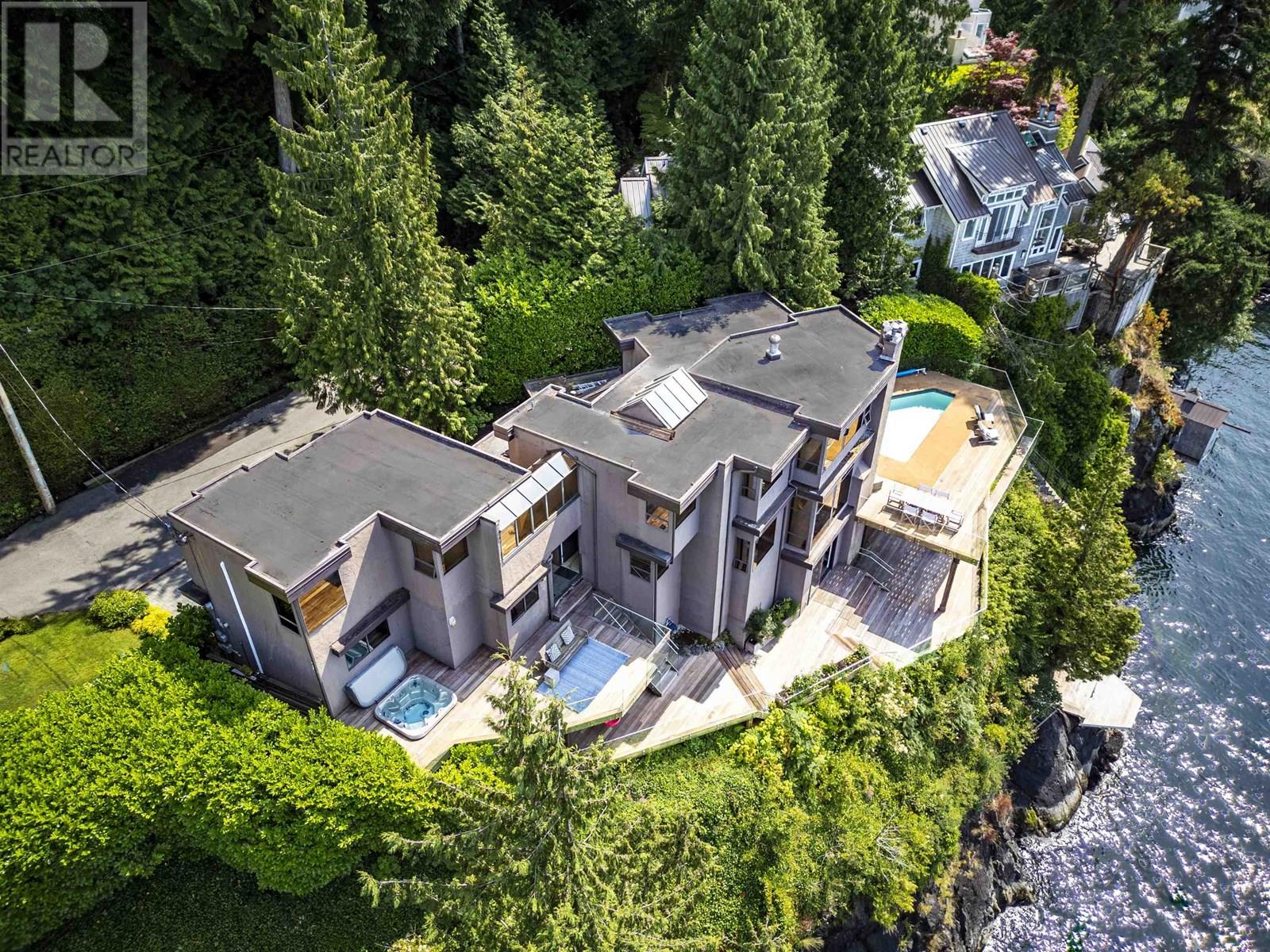 8275 PASCO ROAD, West Vancouver