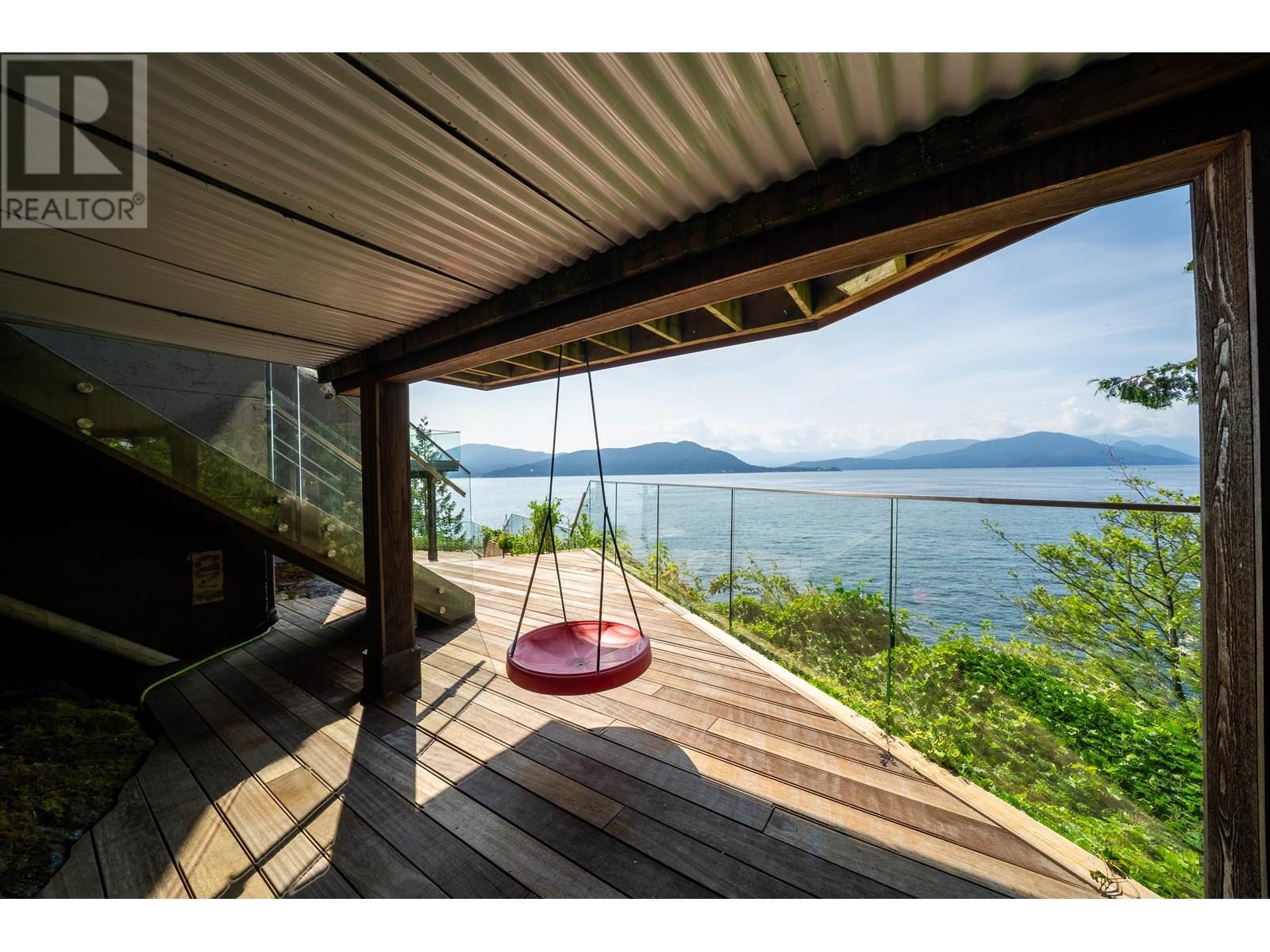 8275 PASCO ROAD, West Vancouver