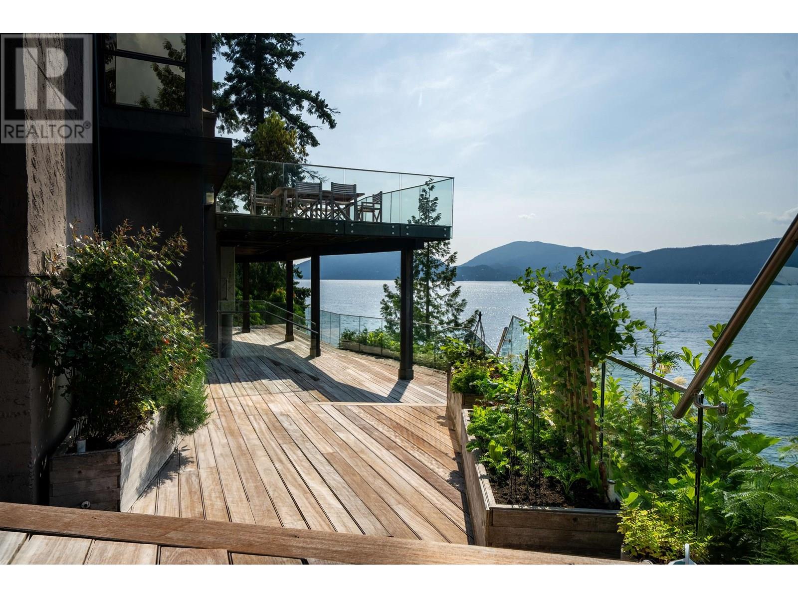 8275 PASCO ROAD, West Vancouver
