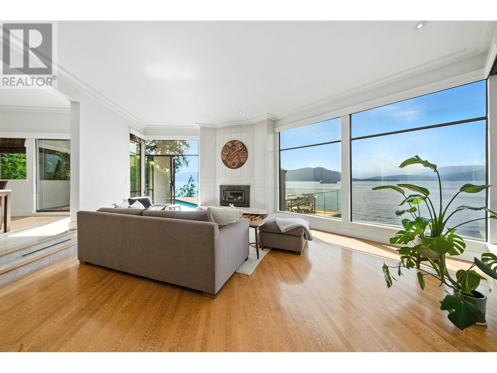 8275 PASCO ROAD, West Vancouver