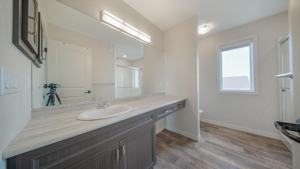Photo 20 of 53 Wapta Crescent, Winnipeg MB