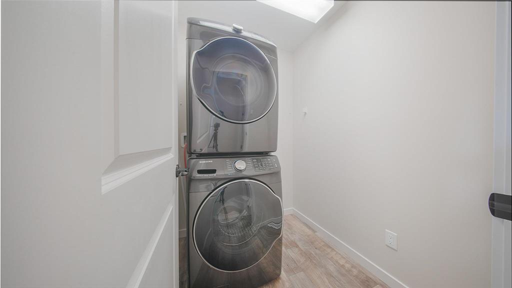 Photo 33 of 53 Wapta Crescent, Winnipeg MB
