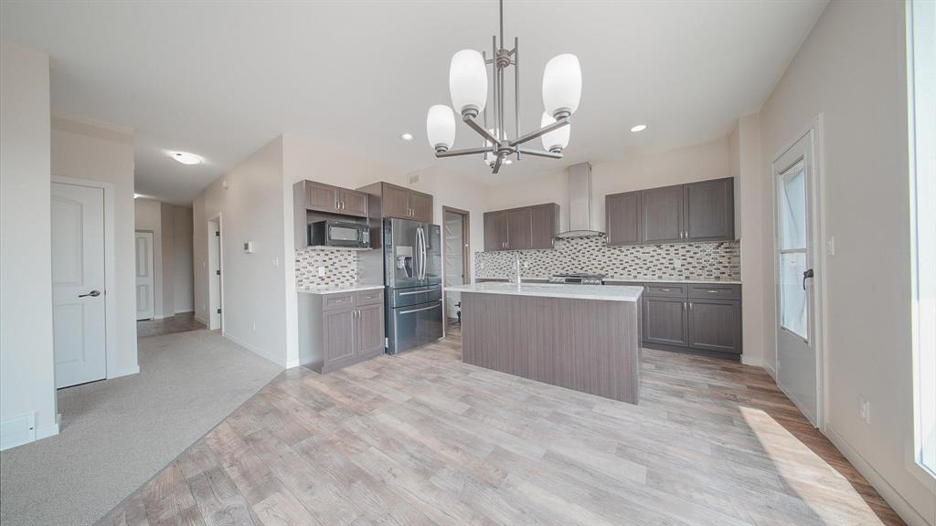 Photo 12 of 53 Wapta Crescent, Winnipeg MB