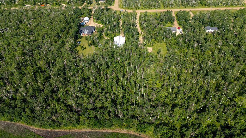 Photo 7 of 337 East Lakeshore Road, St Malo MB