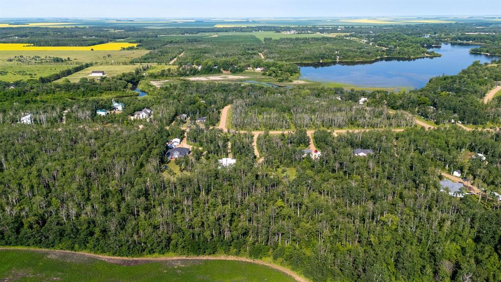 Photo 10 of 337 East Lakeshore Road, St Malo MB