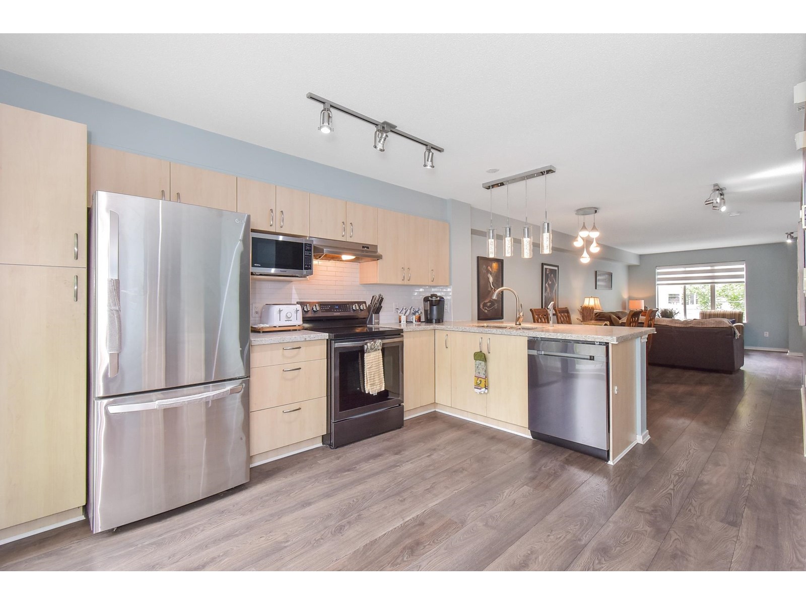 Photo 12 of 36 15155 62 A Avenue, Surrey BC