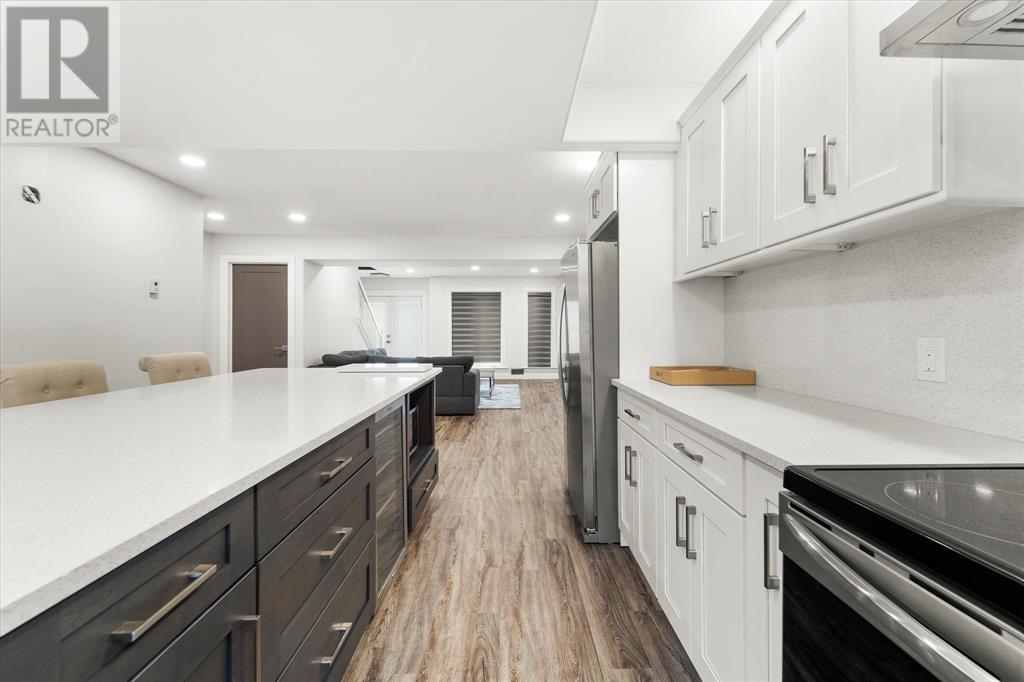 Photo 12 of 1530 Sprucewood, Lasalle ON