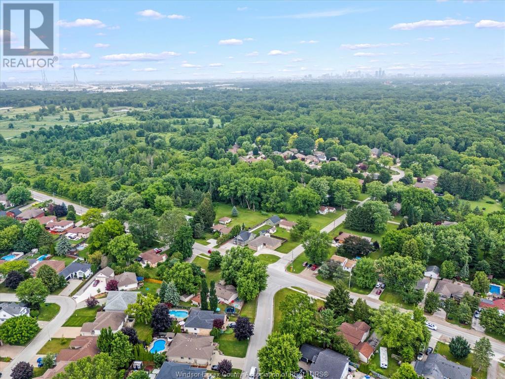 Photo 34 of 1530 Sprucewood, Lasalle ON