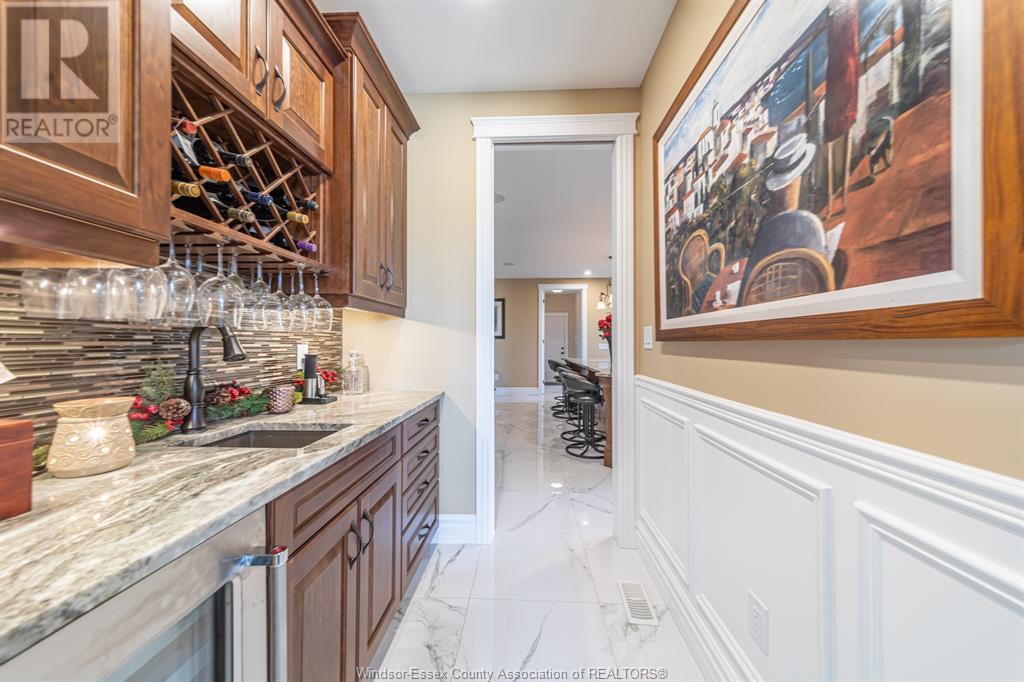 Photo 10 of 3000 South Talbot, Tecumseh ON