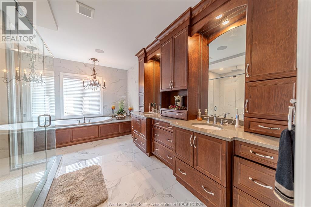 Photo 17 of 3000 South Talbot, Tecumseh ON