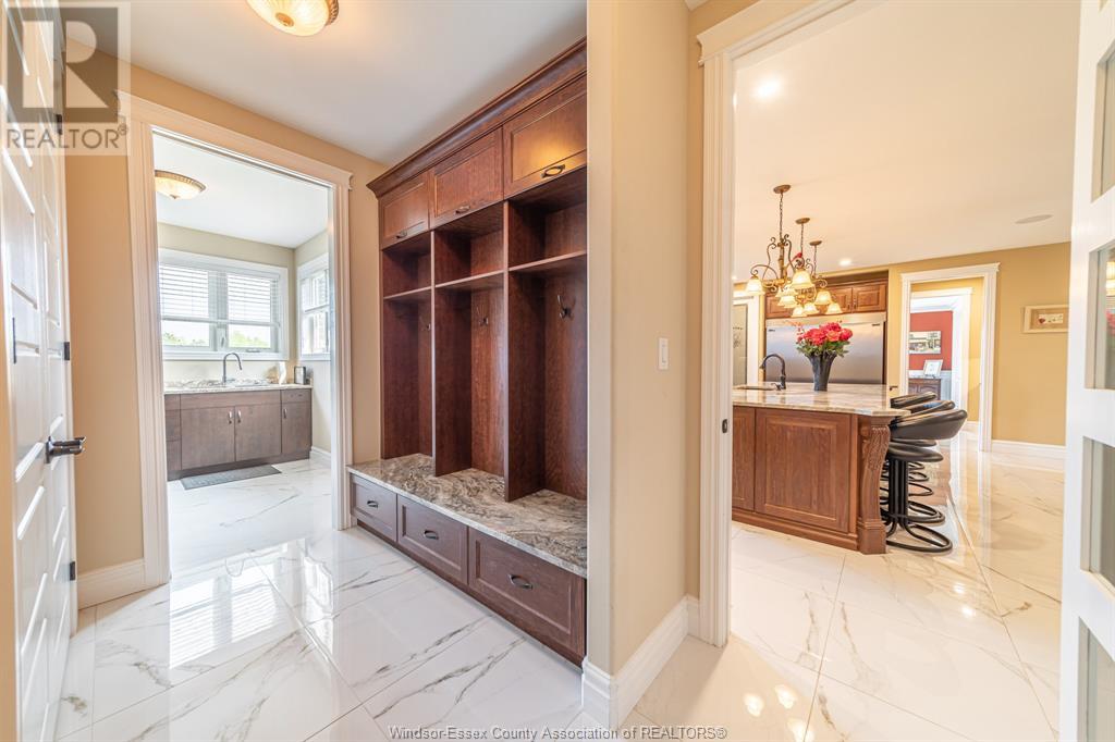 Photo 31 of 3000 South Talbot, Tecumseh ON