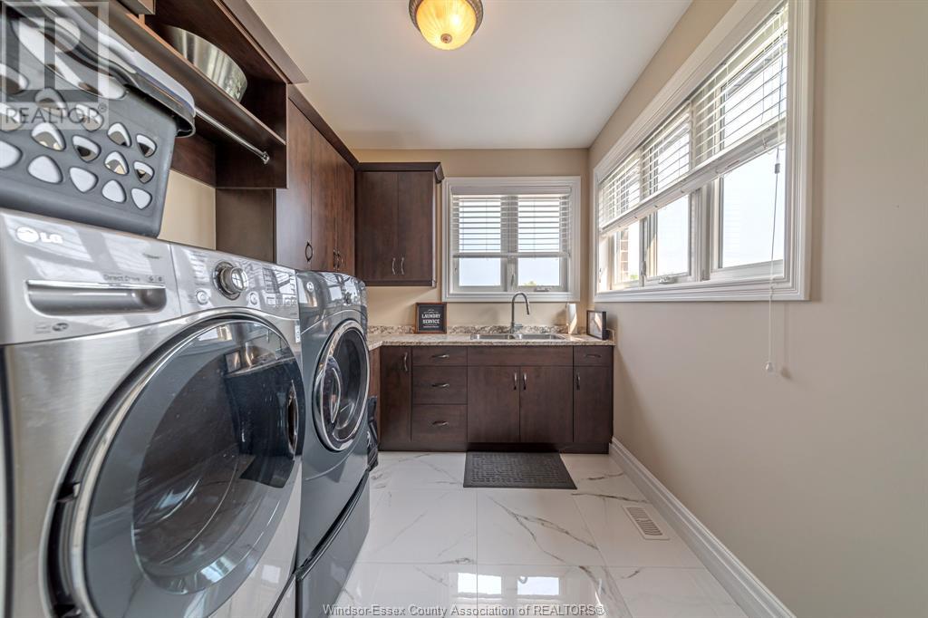 Photo 32 of 3000 South Talbot, Tecumseh ON