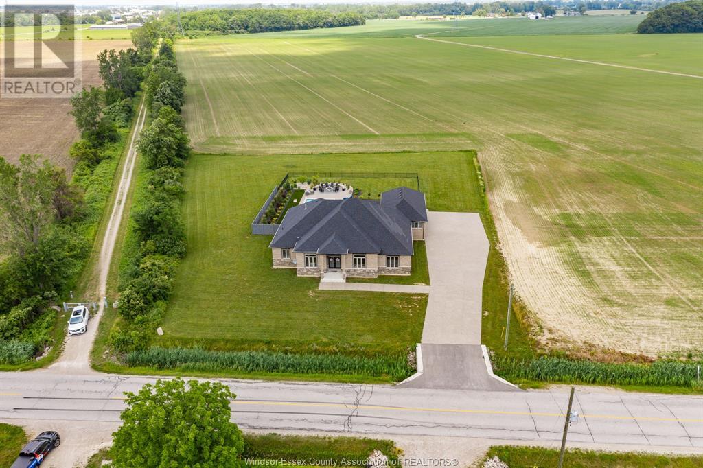 Photo 48 of 3000 South Talbot, Tecumseh ON