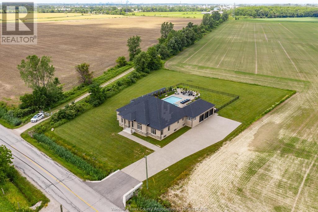 Photo 49 of 3000 South Talbot, Tecumseh ON