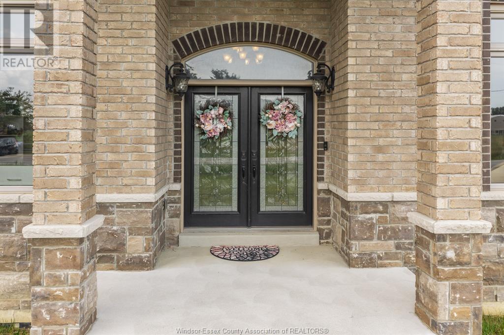 Photo 5 of 3000 South Talbot, Tecumseh ON