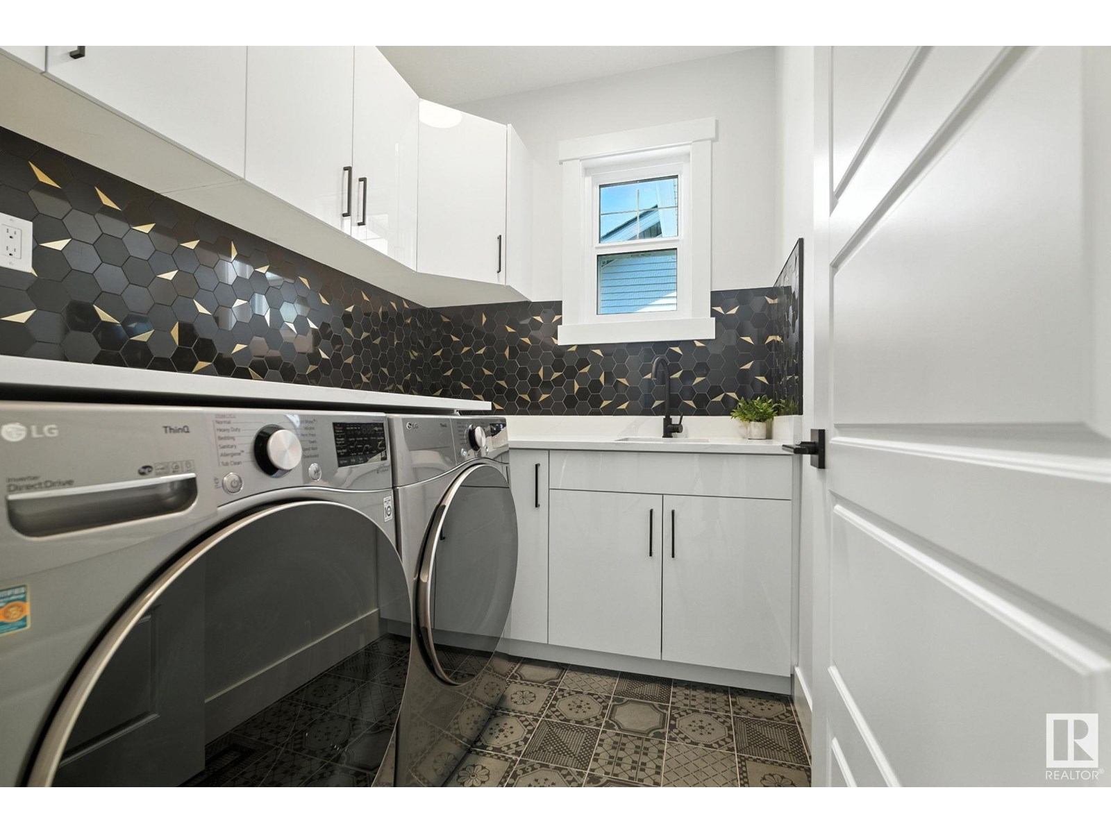 Photo 36 of 53 Autumnwood Cr, Spruce Grove AB