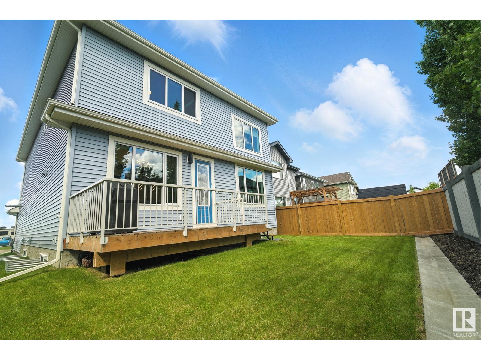 Photo 28 of 53 Autumnwood Cr, Spruce Grove AB