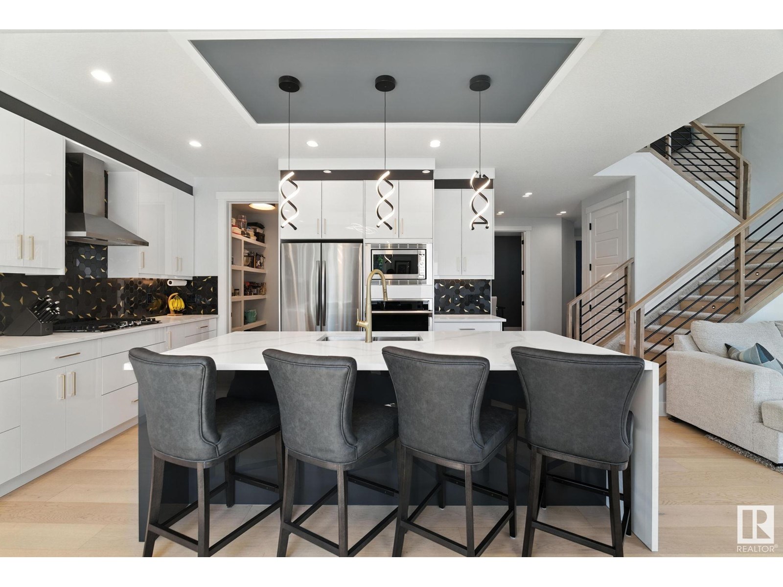 Photo 3 of 53 Autumnwood Cr, Spruce Grove AB