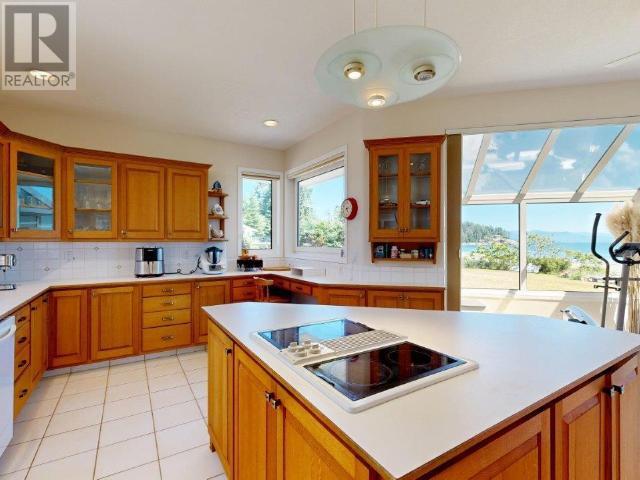 10219 DOUGLAS BAY ROAD, Powell River