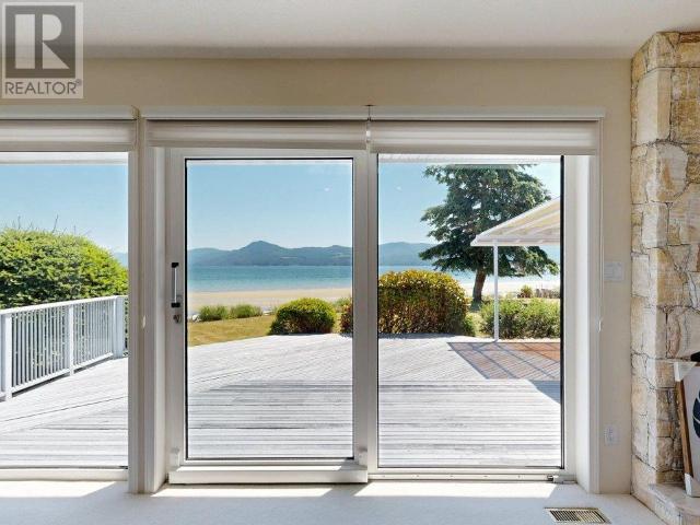 10219 DOUGLAS BAY ROAD, Powell River