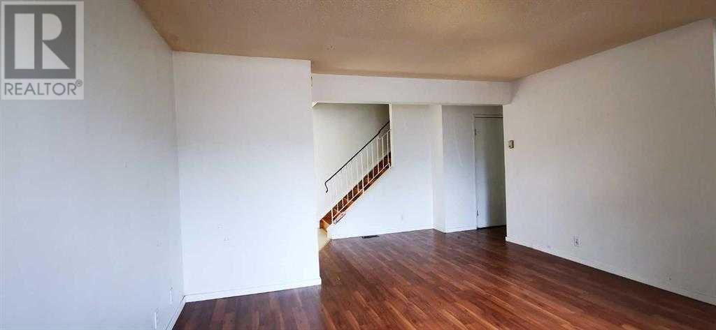 Single Family House for Sale in    Street NE Thorncliffe Calgary 